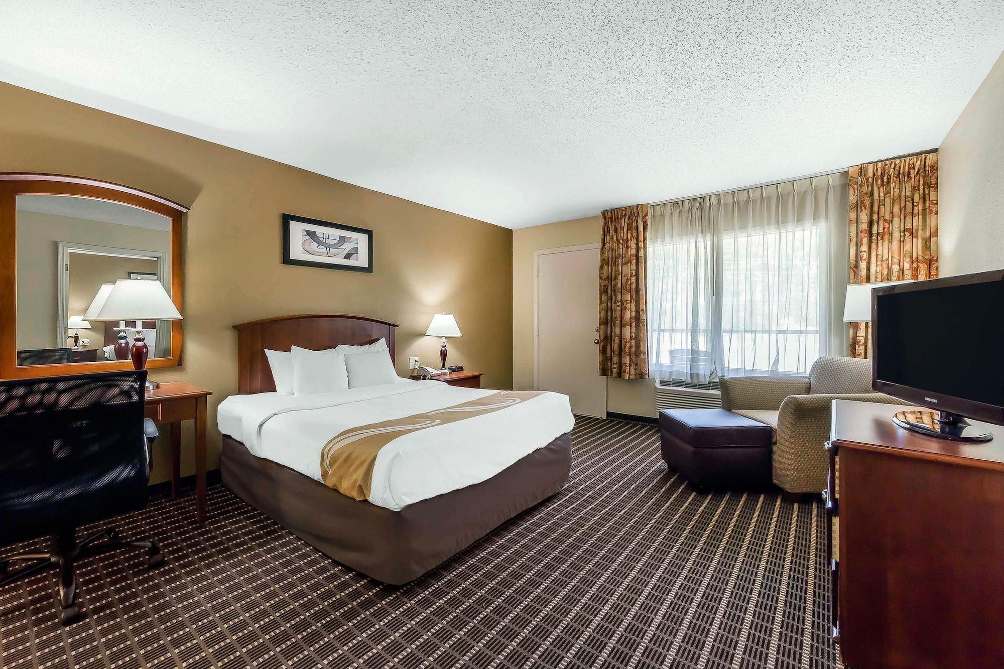 Quality & - Pigeon Forge Hotel
